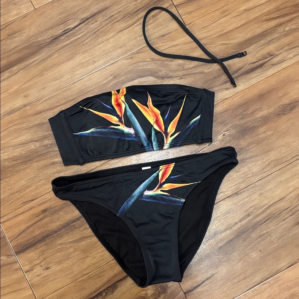 Victoria’s Secret Tropical Bird of Paradise Bikini w Halter Strap, XS